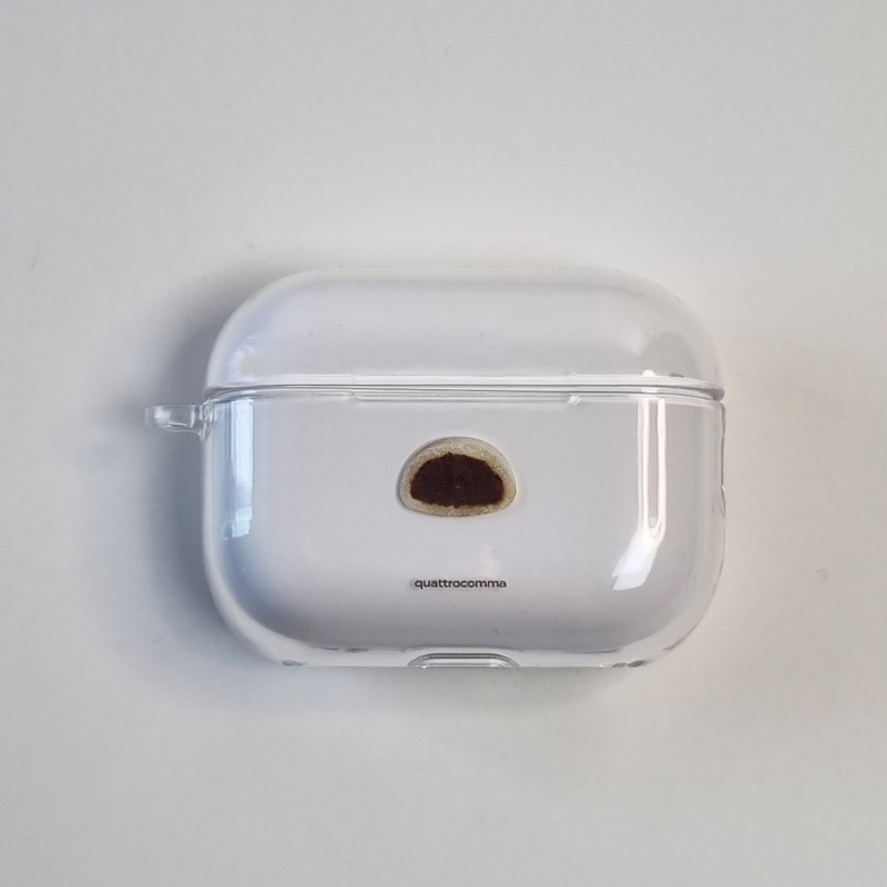 quattrocomma（クアトロコンマ）の「蒸しパン AirPod Pro ケース（全モデル）（スマホグッズ/小物）」