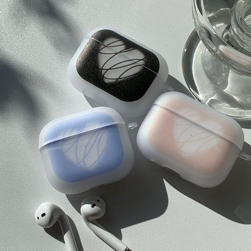 Black - Chocolate Heart AirPods Case_matt