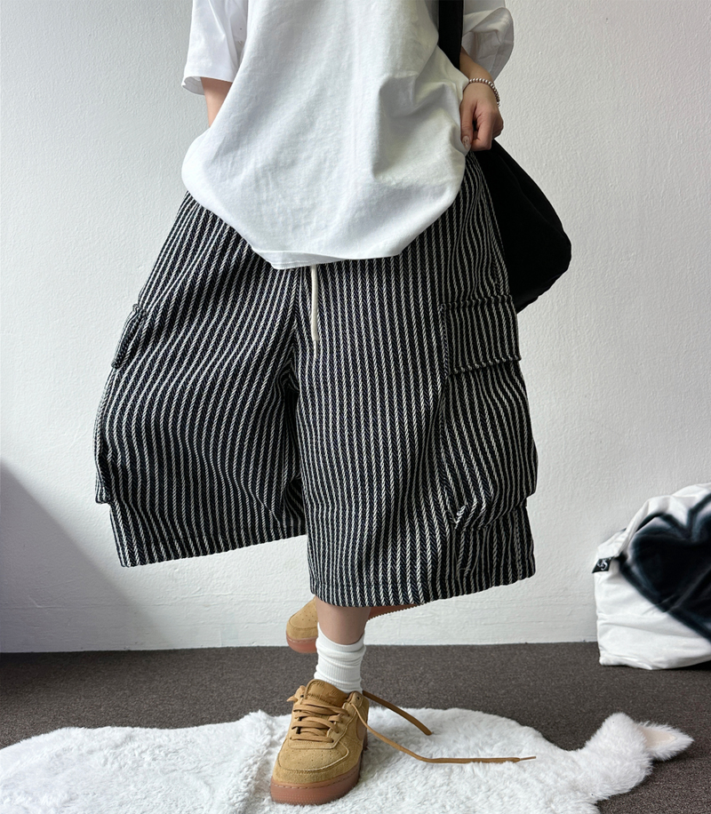 STRIPE CARGO BALLOON BERMUDA 💙🖤🤍2COLOR