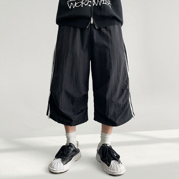 voarc（ボアク）の「Lever Nylon Track Knee Pintuck String Bermuda Pants (3 colors)（Pants）」