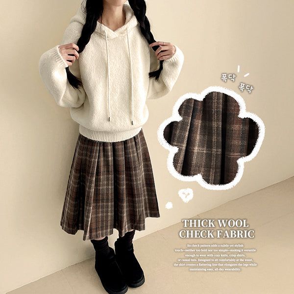Dotten Check Woolen Pleated Midi Skirt