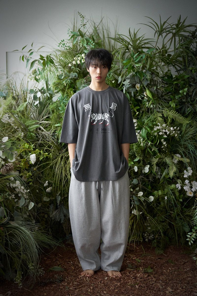 MU-WI PRT. BOX 1/2 TEE (Charcoal)
