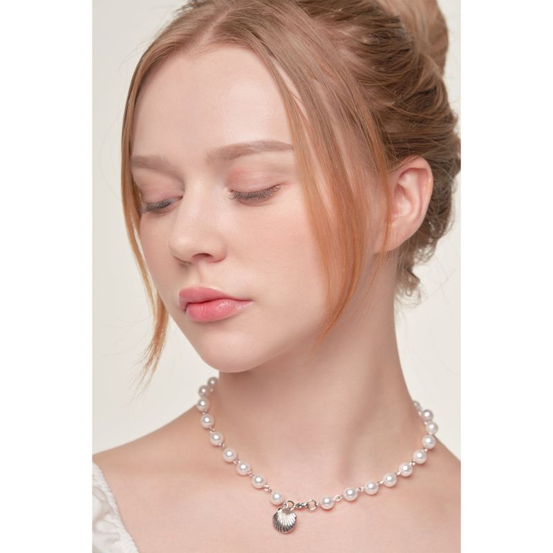 PEARL SHELLFISH NECKLACE