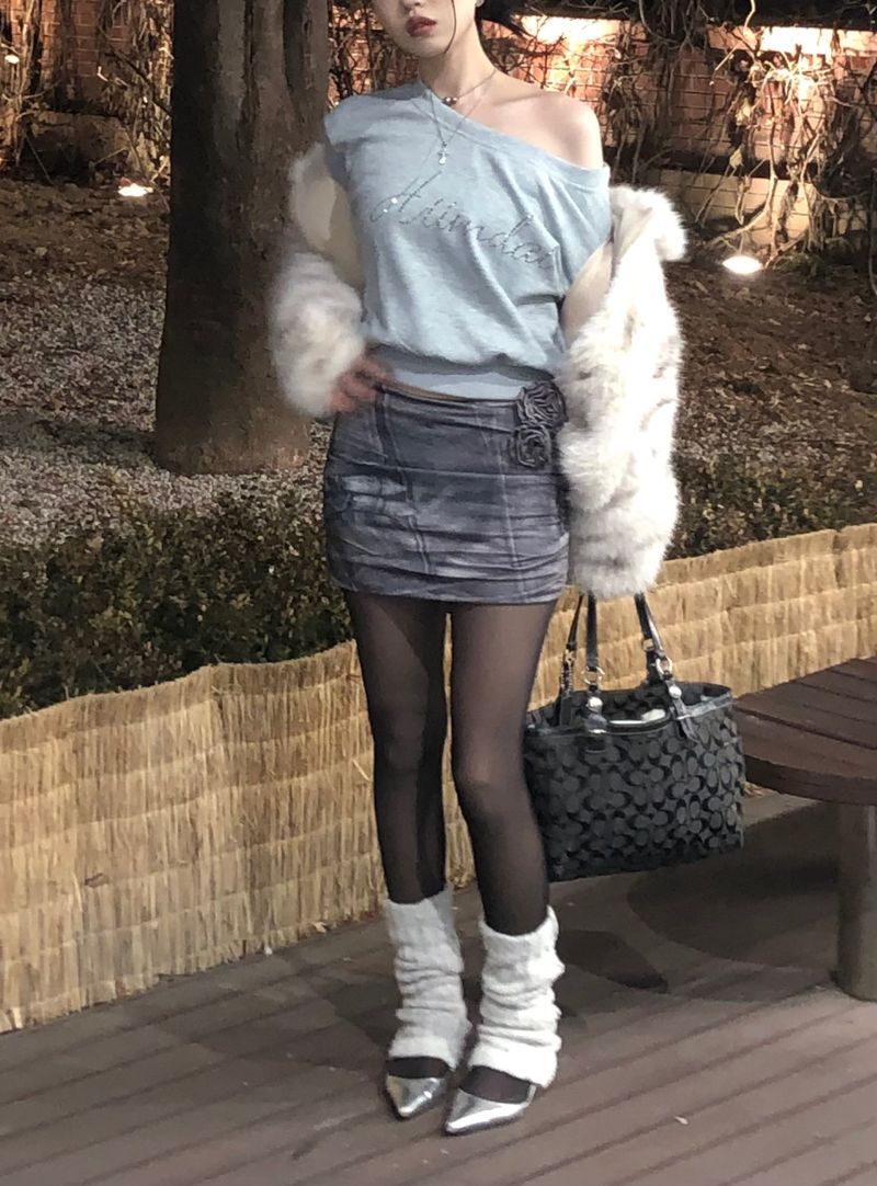 Gray Cubic Crop Sweatshirt