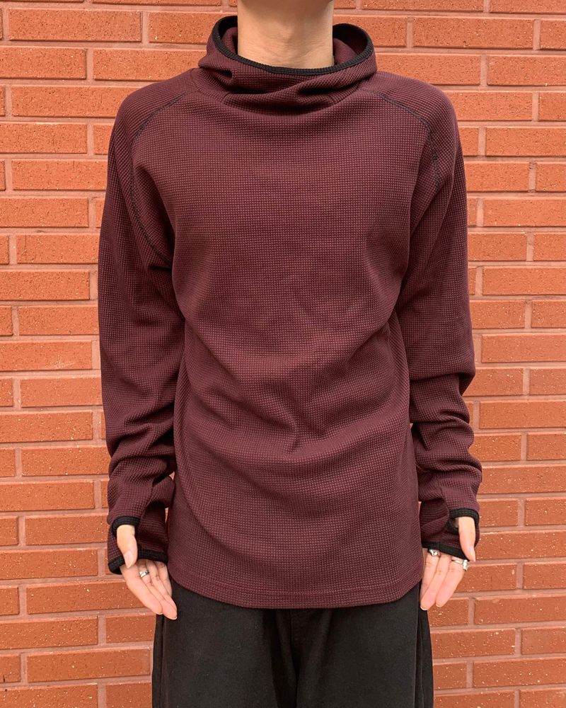 BONGJU（ボンジュ）の「ワッフルハイネックフィンガーホールフーディー（トップス）」