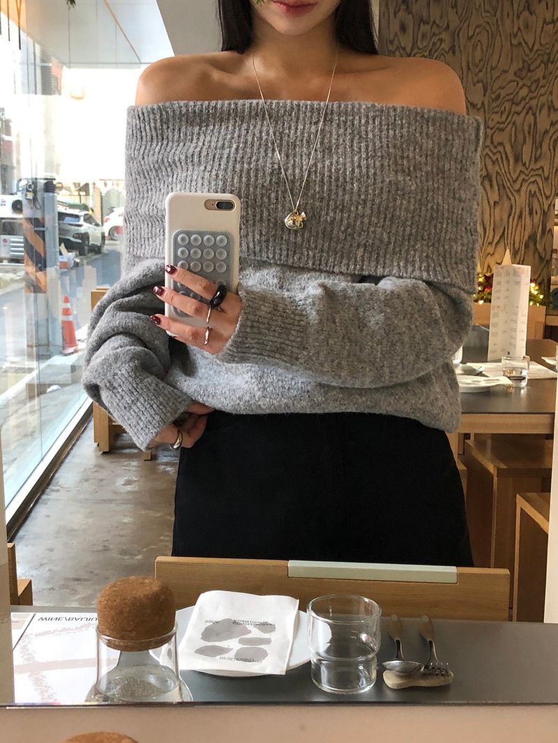 [MADE] Endelin Wool Off-Shoulder Knit