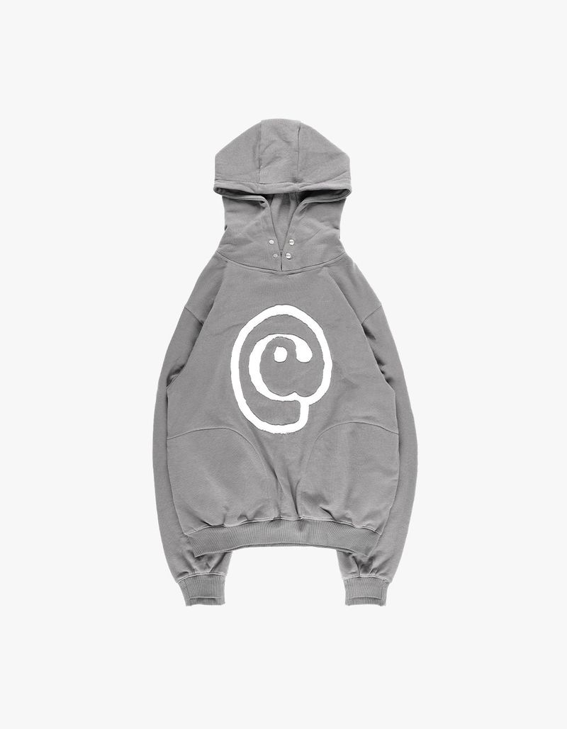 thewarld（ザワールド）の「AT SYMBOL APPLIQUE HOODIE CHACOAL（Tops）」