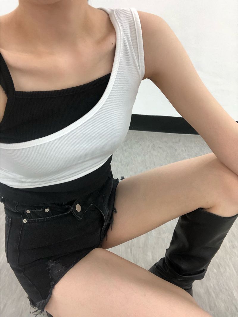 Set-Black halterneck sleeveless Set T