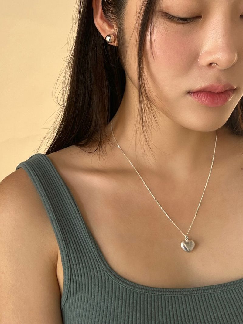 Glowing necklace (silver)