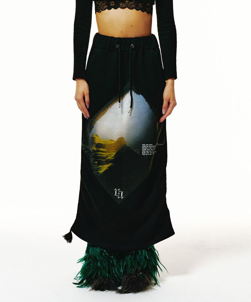 Roseapple（ローズアップル）の「221-SHIRRING GRAPHIC LONG-SKIRT(NONE-FLEECE)（Skirts）」