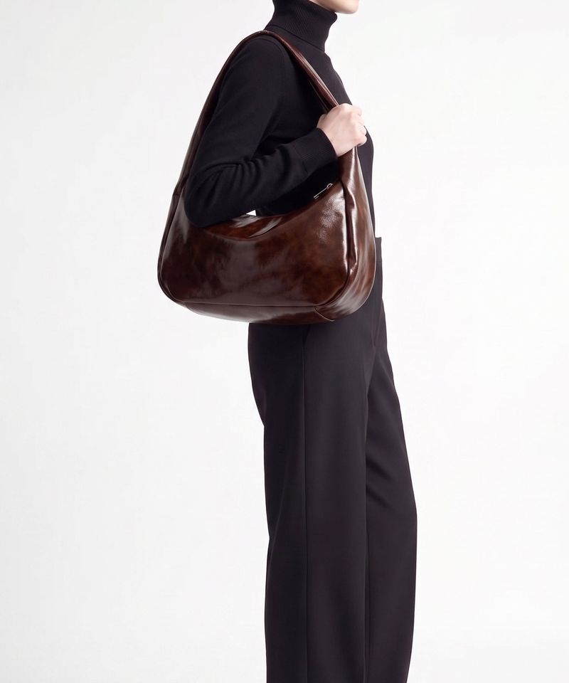 Loop gloss brown