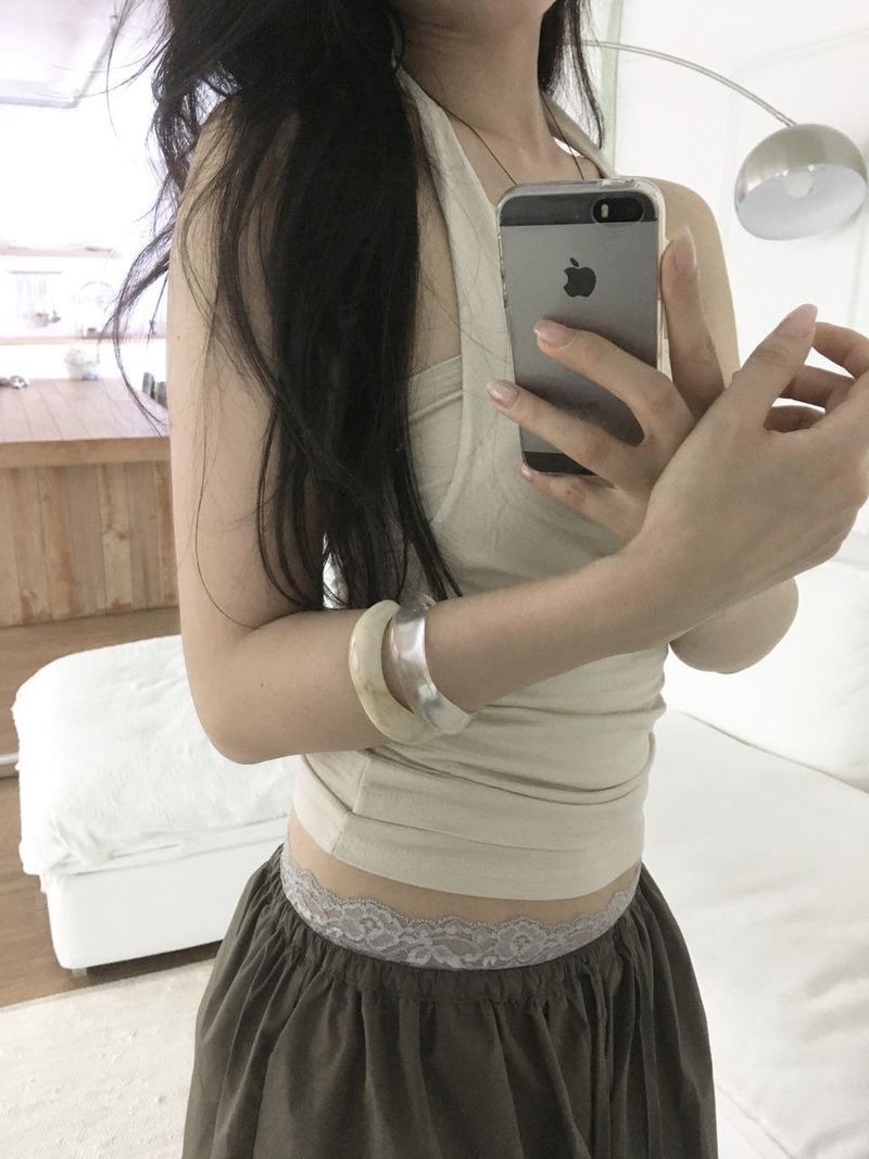 moroi（モロイ）の「Wavy bangle（Accessories）」