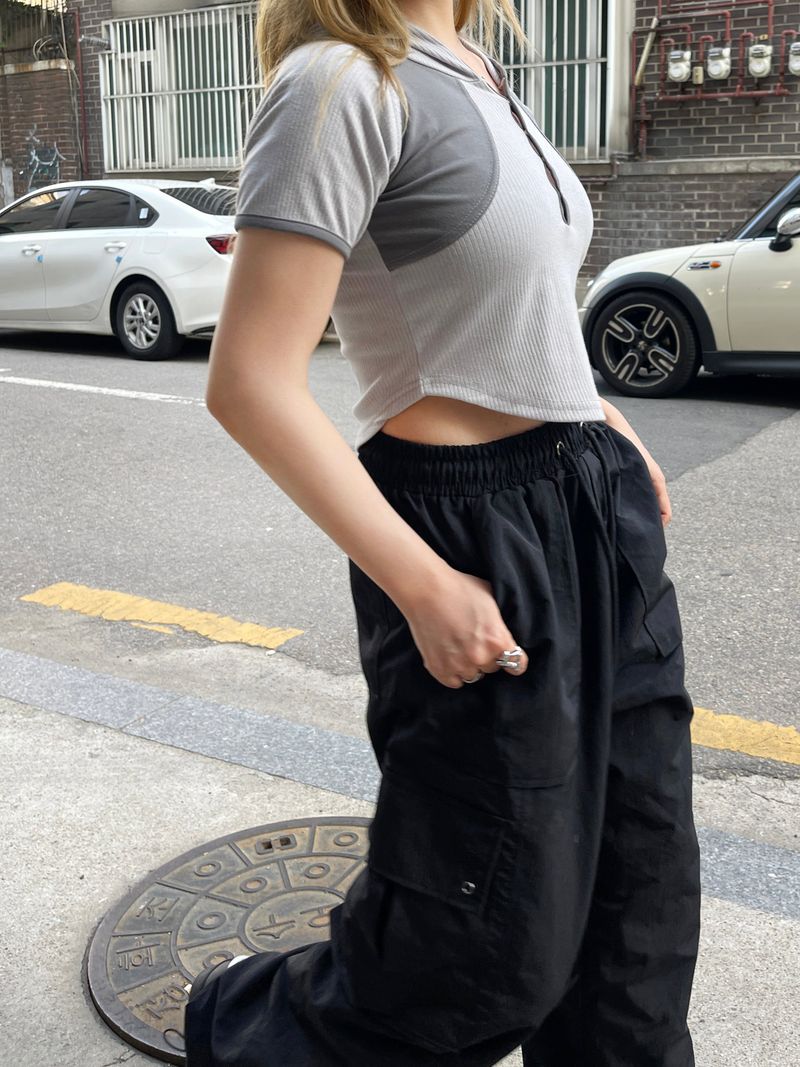 color matching button crop sleeve hoodie