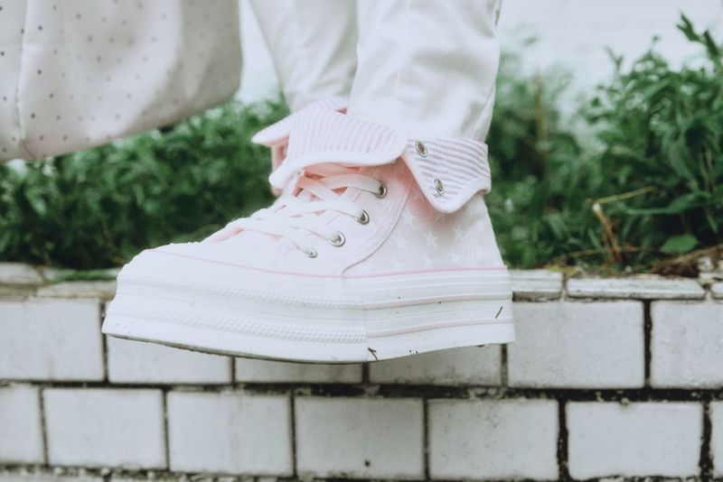 aoyu（アオユ）の「ストライプ スター スニーカー (2COLOR)（シューズ）」