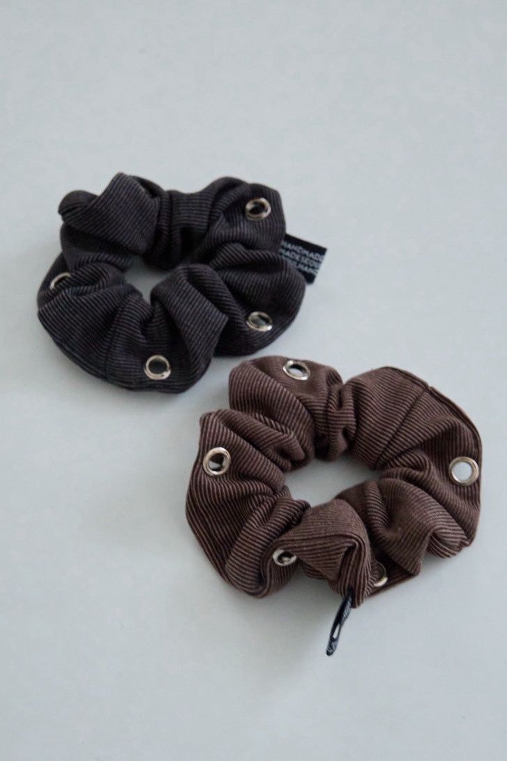 Orb(オーアルビー)の「Stud stripe scrunchie /2colors()」