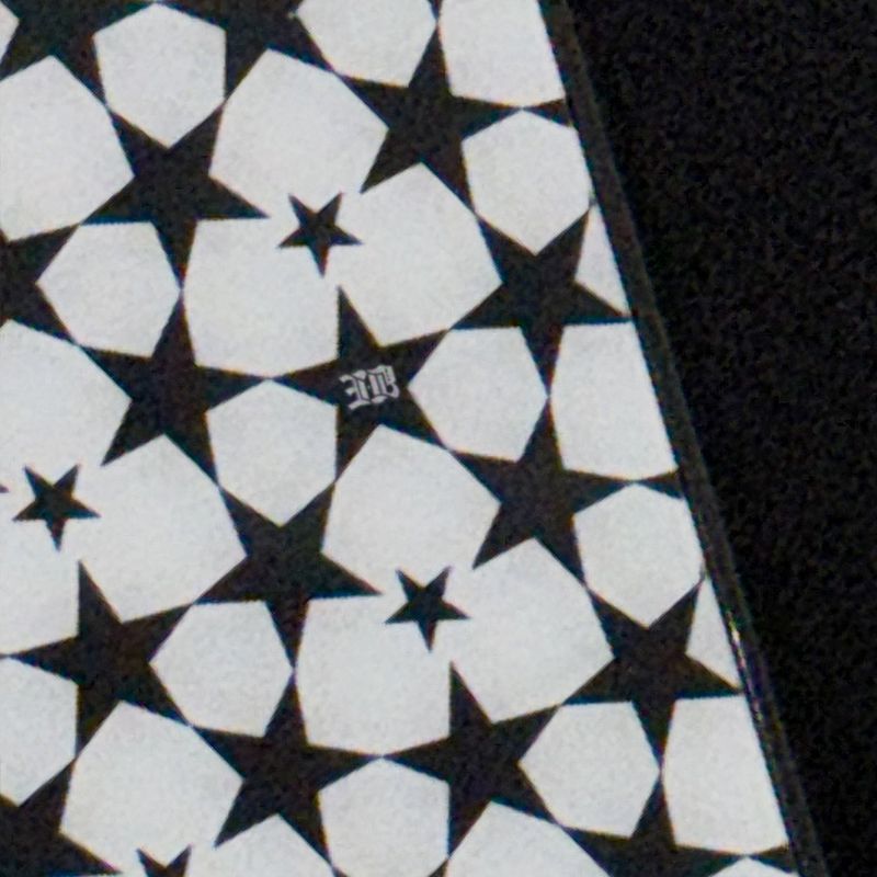 Black star bumper