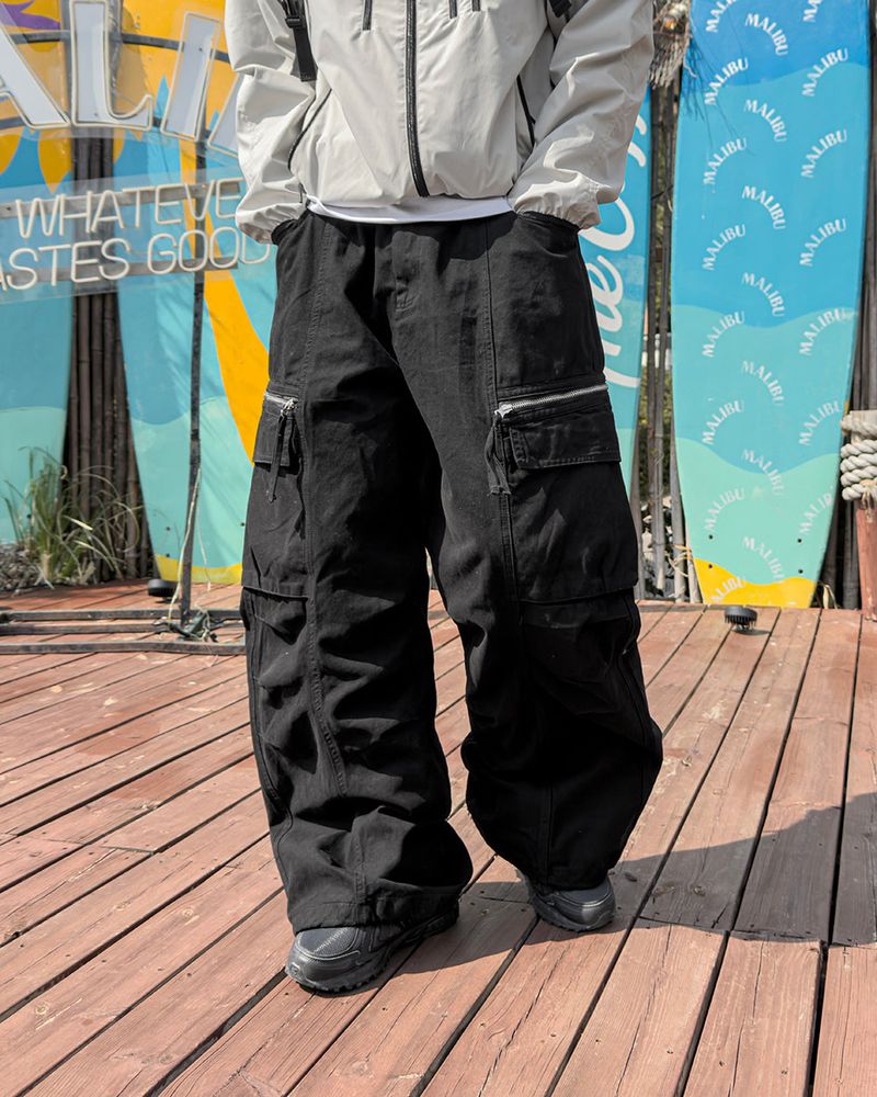 JIIGEUM（ジグム）の「Zeka Zip Cargo Wide Pants（Pants）」