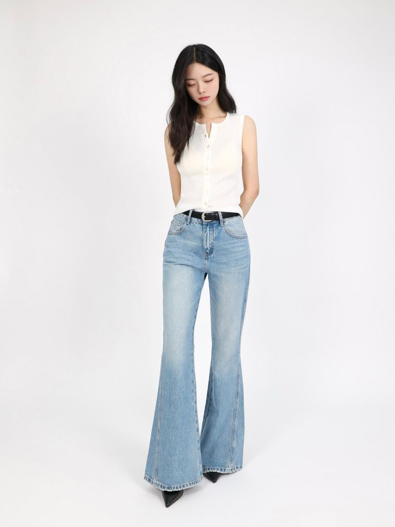 MID-WAISTLINE FLARE DENIM code 26209