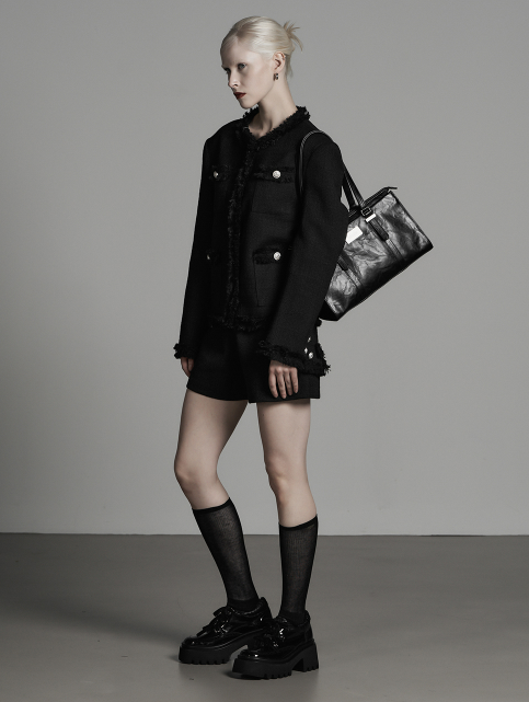 [mnem] leather shoulder bag