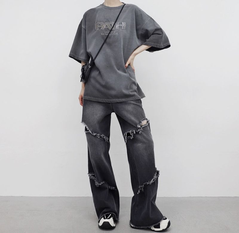 (Unisex) Polymonochrome Printed T-Shirt