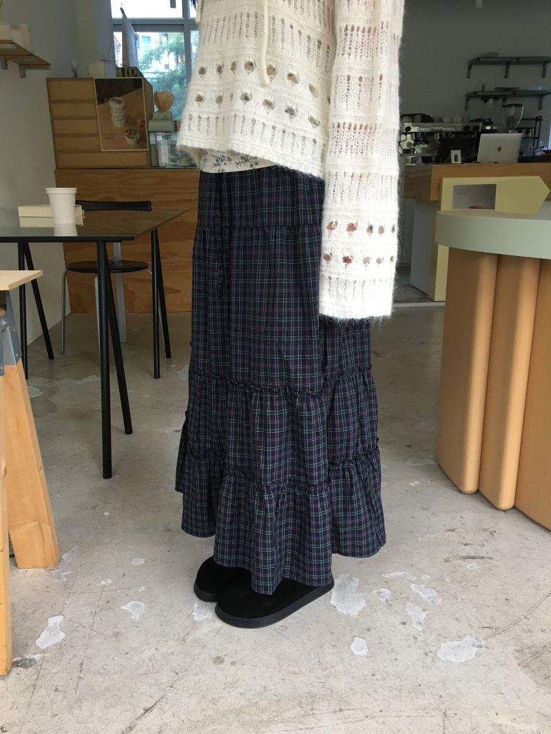 Maroon check long skirt (2color)