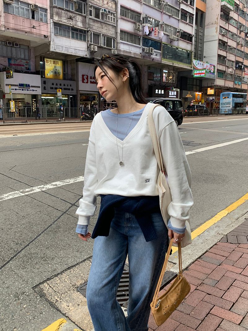 [MADE] TA DEEP V-NECK SWEATSHIRT