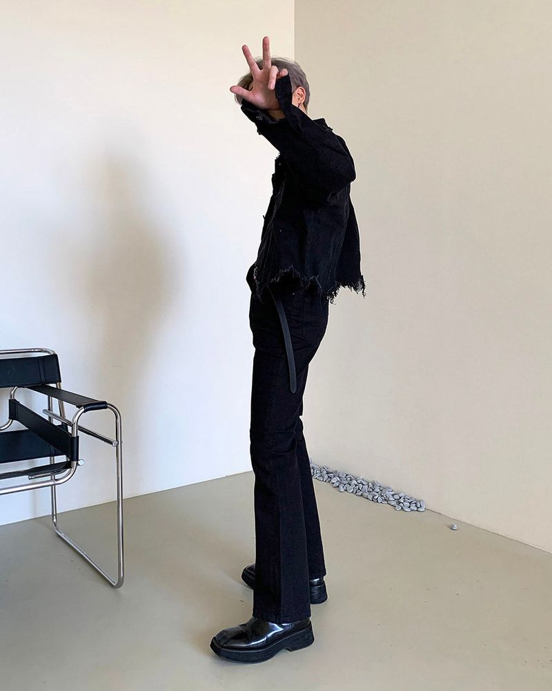MG601 Semi boot cut black jeans
