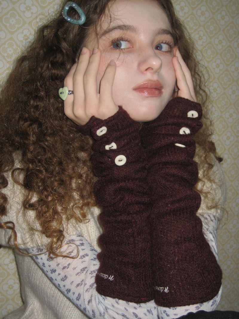 [Hand] Fuzzy button warmer (Purple)
