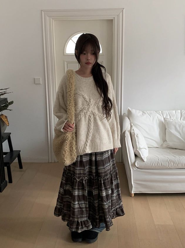 Megan Ribbon Overfit Round Knit