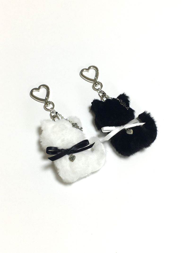 fluffy cat keyring