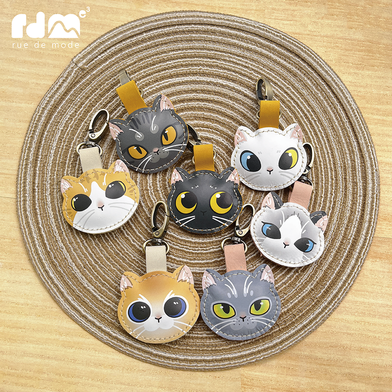cat pendant Season 2