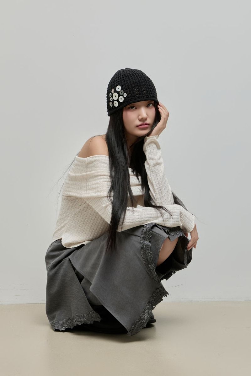 Cowl-neck Open Shoulder Tee_Ivory