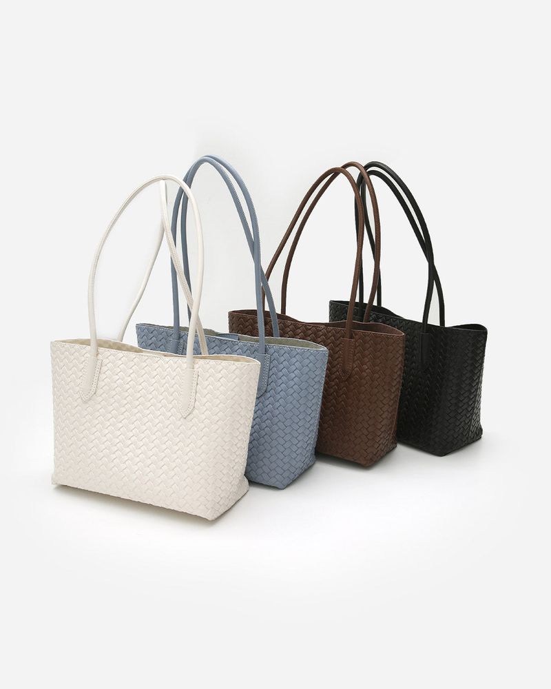 Rito twisted square tote bag