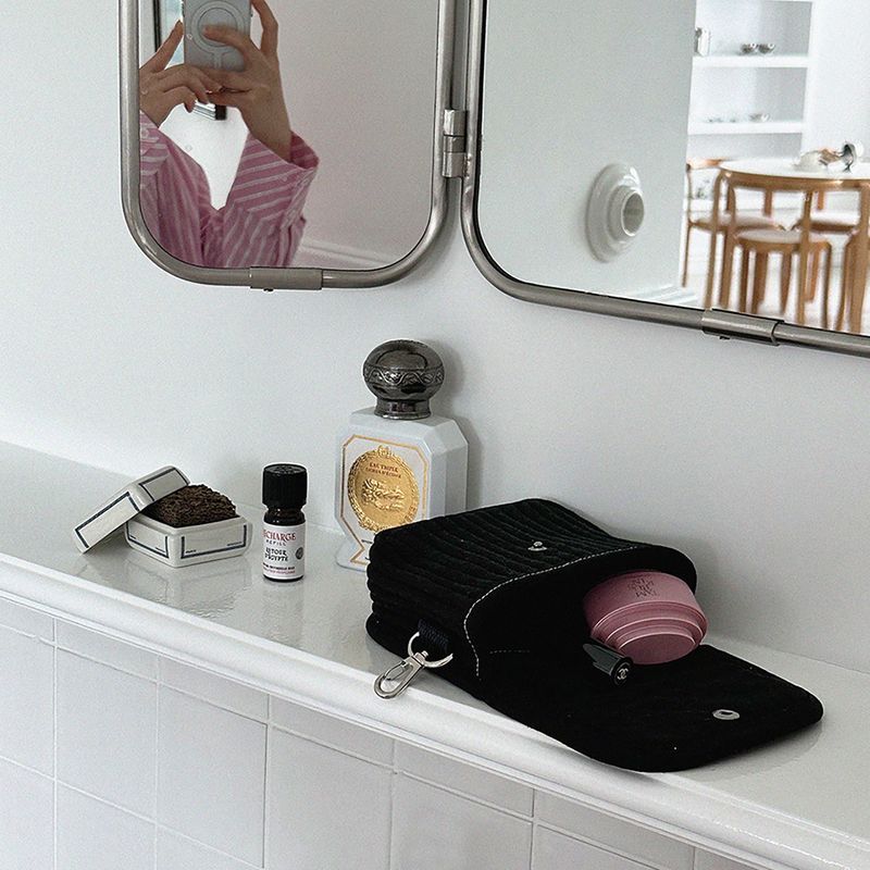 Square Pouch (Black)