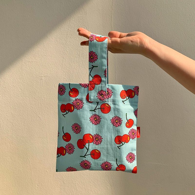 BANASIL SHOP（バナシルショップ）の「チェリー&デイジーミニバッグ（バッグ）」