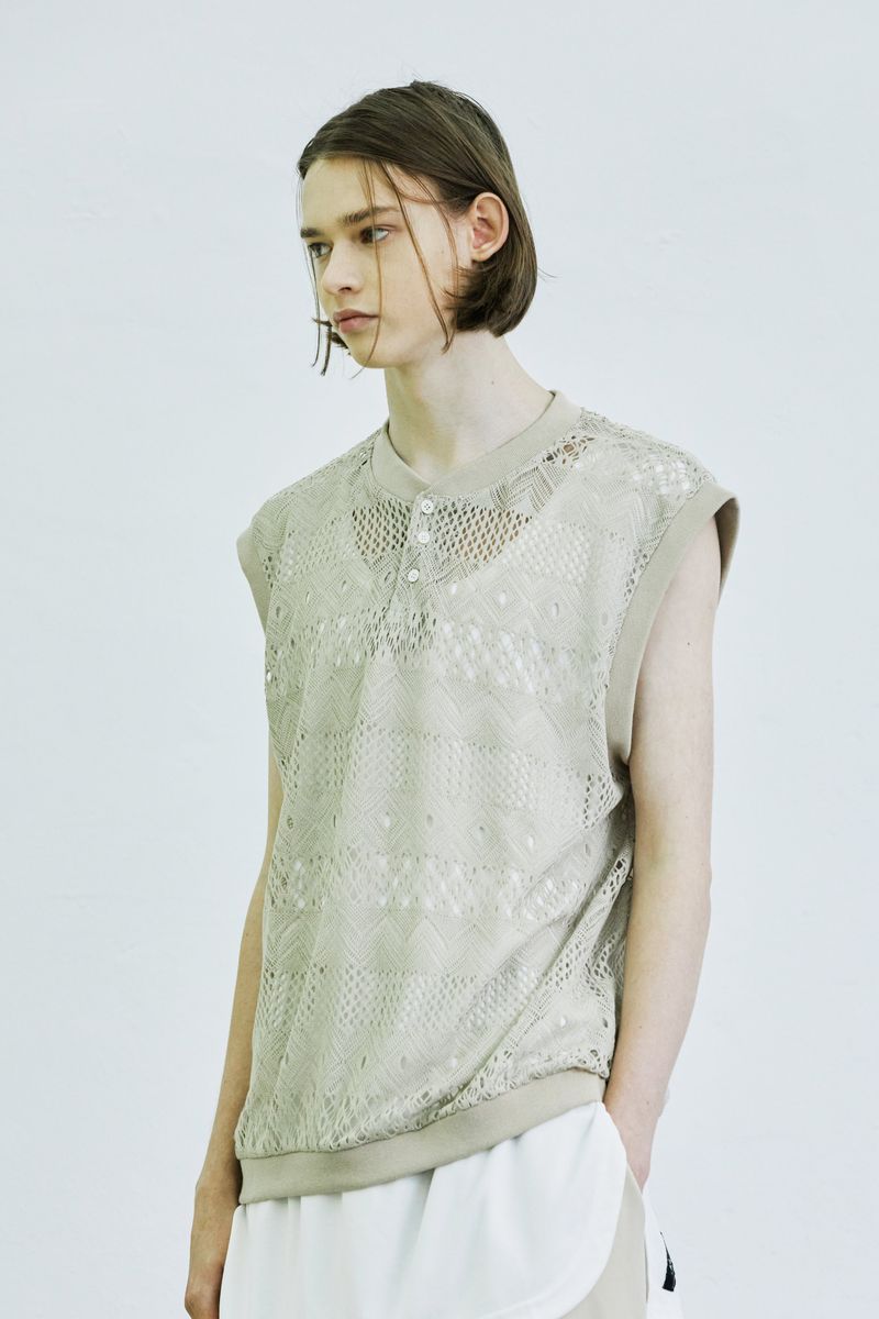 crochet rip vest beige
