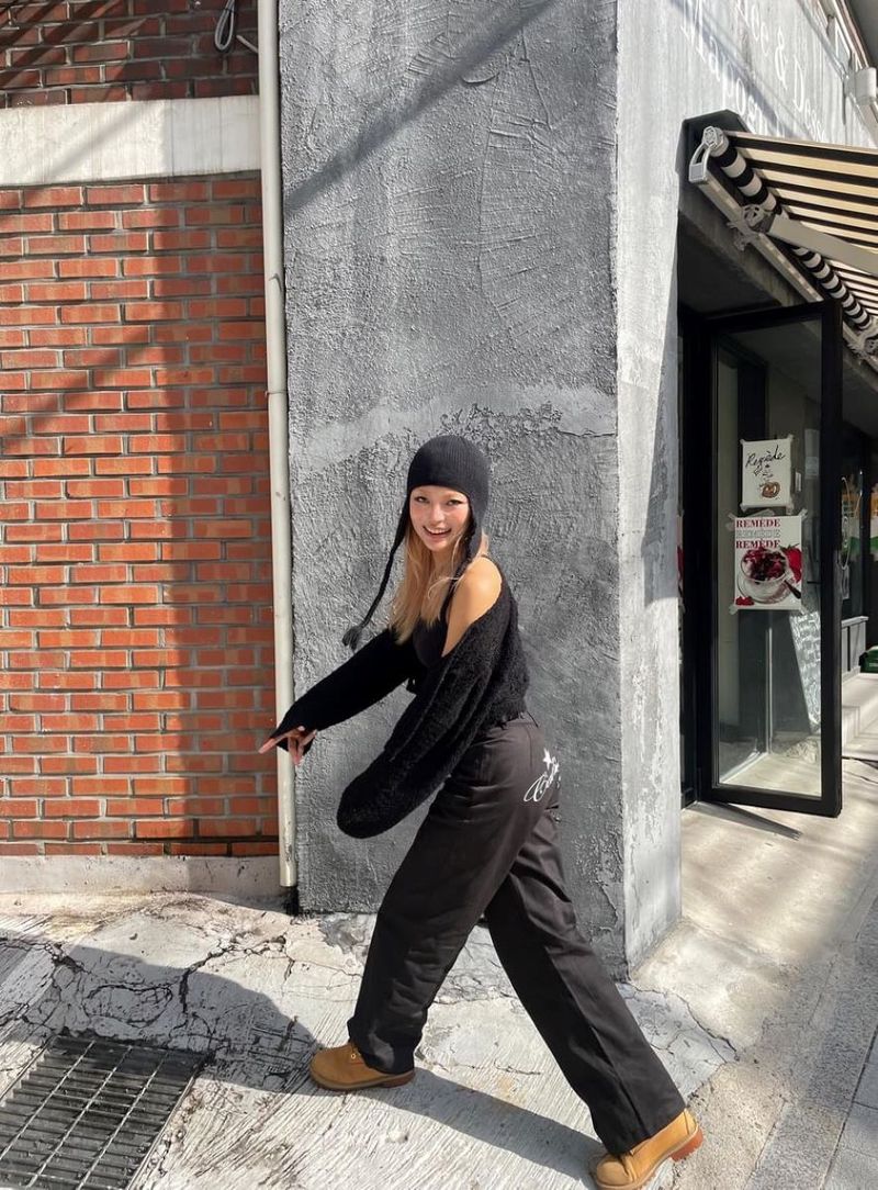 ITZAVIBE（イッザバイブ）の「レタリングチノパンツ（パンツ）」