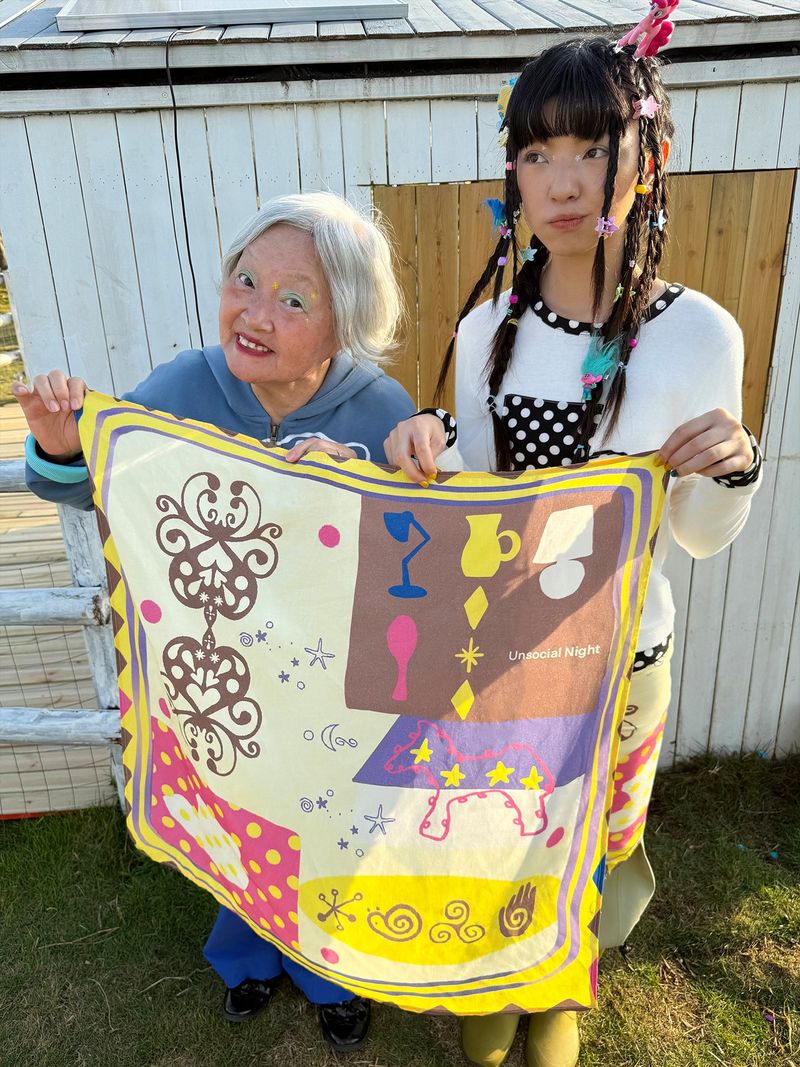 UnsocialNight（アンソーシャルナイト）の「UnsocialNight's new original illustration square scarf, turban, chest, multi-use fart curtain, versatile, cute（Smartphone Accessories）」