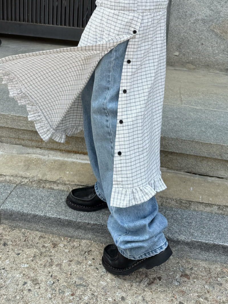 washing regular fit denim pants