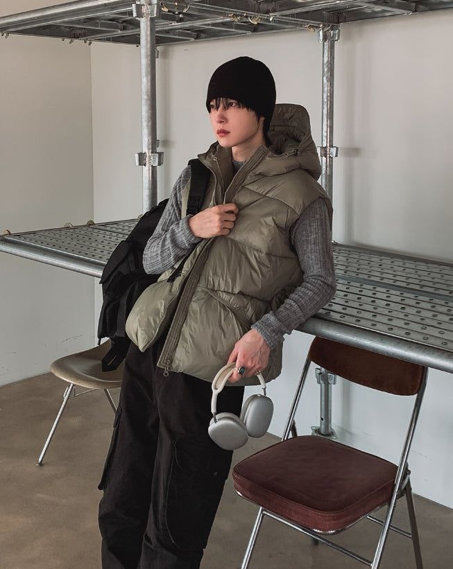 Detachable Hood Angle Pocket Padded Vest