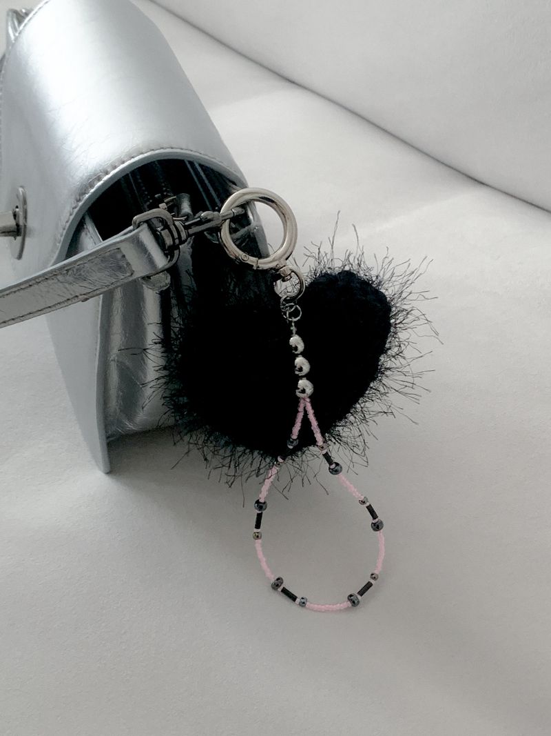 heart keyring_black