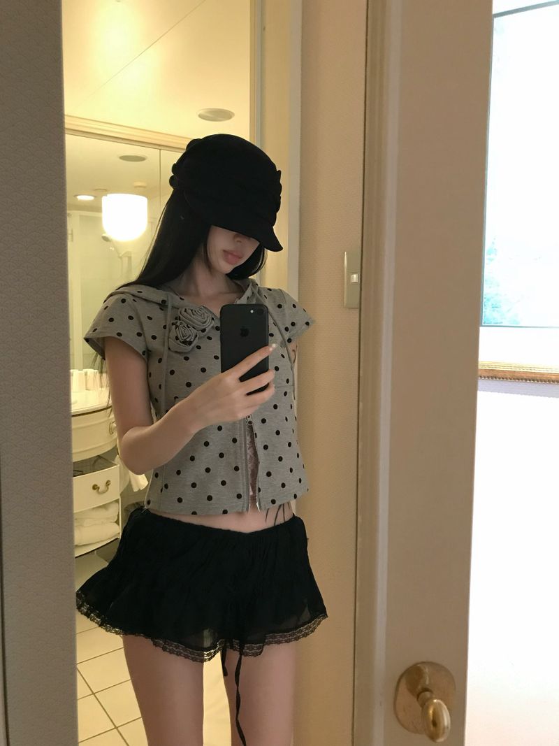 THEAIRTOWN(ザエアータウン)の「polka dot flower hz(2 color)(Tops)」
