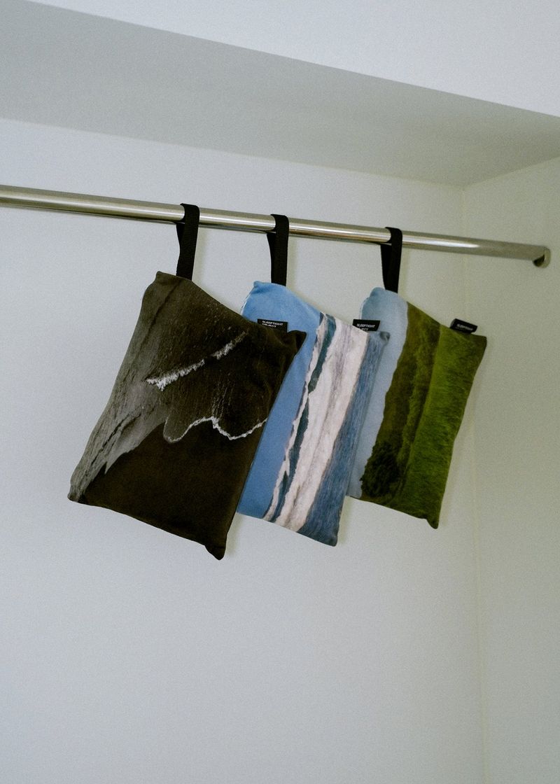 nature pillow blanket - mono seaside
