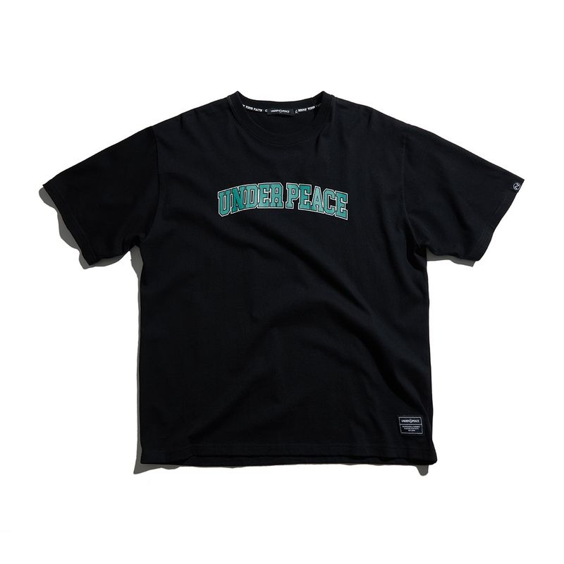 UNDER PEACE（アンダーピース）の「COLLEGE（Tops）」