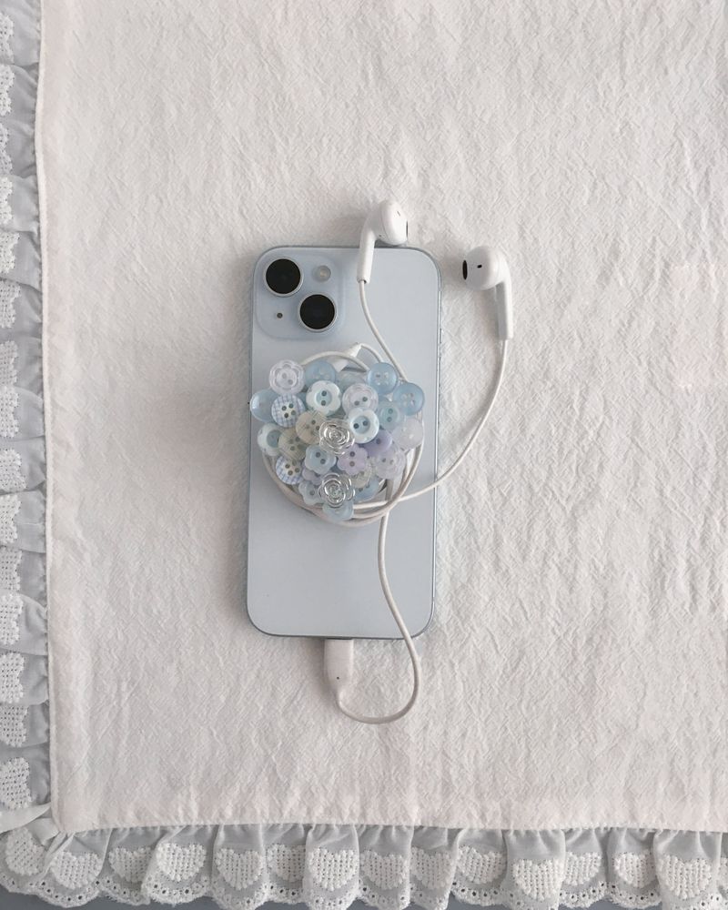 [MAG SAFE] BLUE VINTAGE BUTTON HEART TOK
