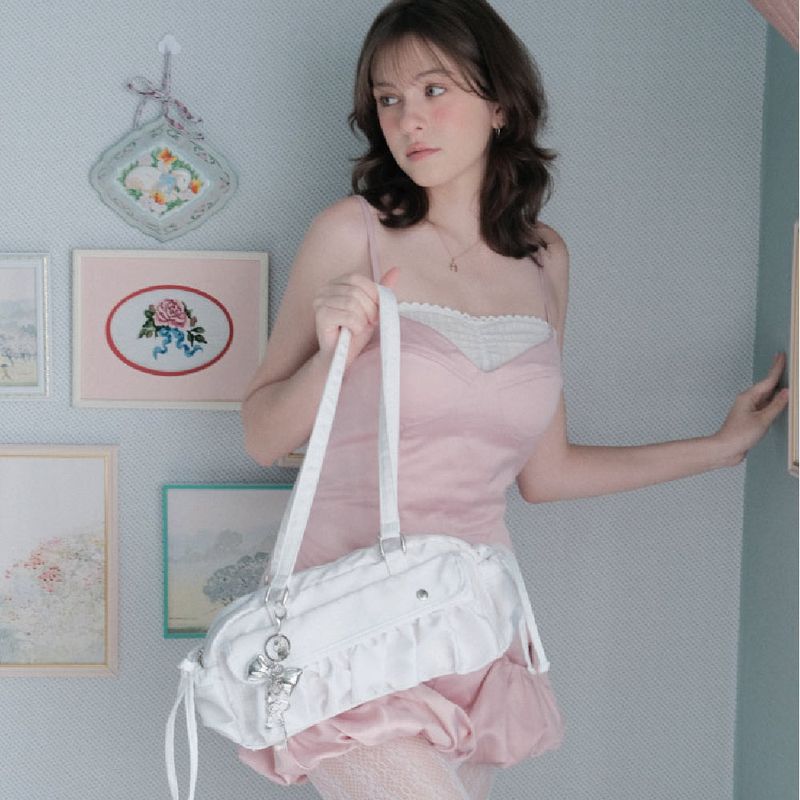 cozing(コジング)の「Satin shirring bag_white(Bags)」