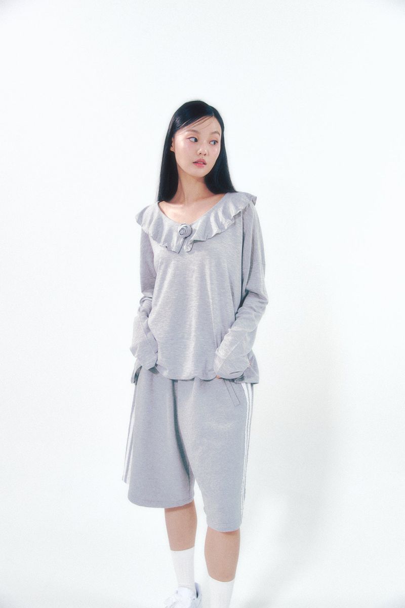Rose Brooch Frill Long Sleeve Gray