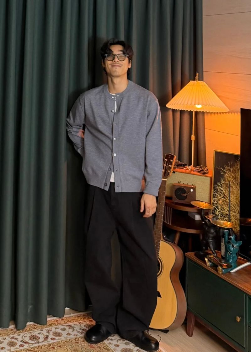 Black One-Tuck Denim 
