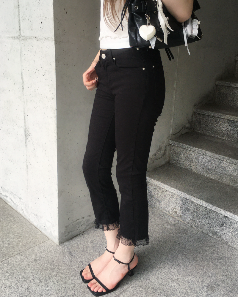 Lace capri pants