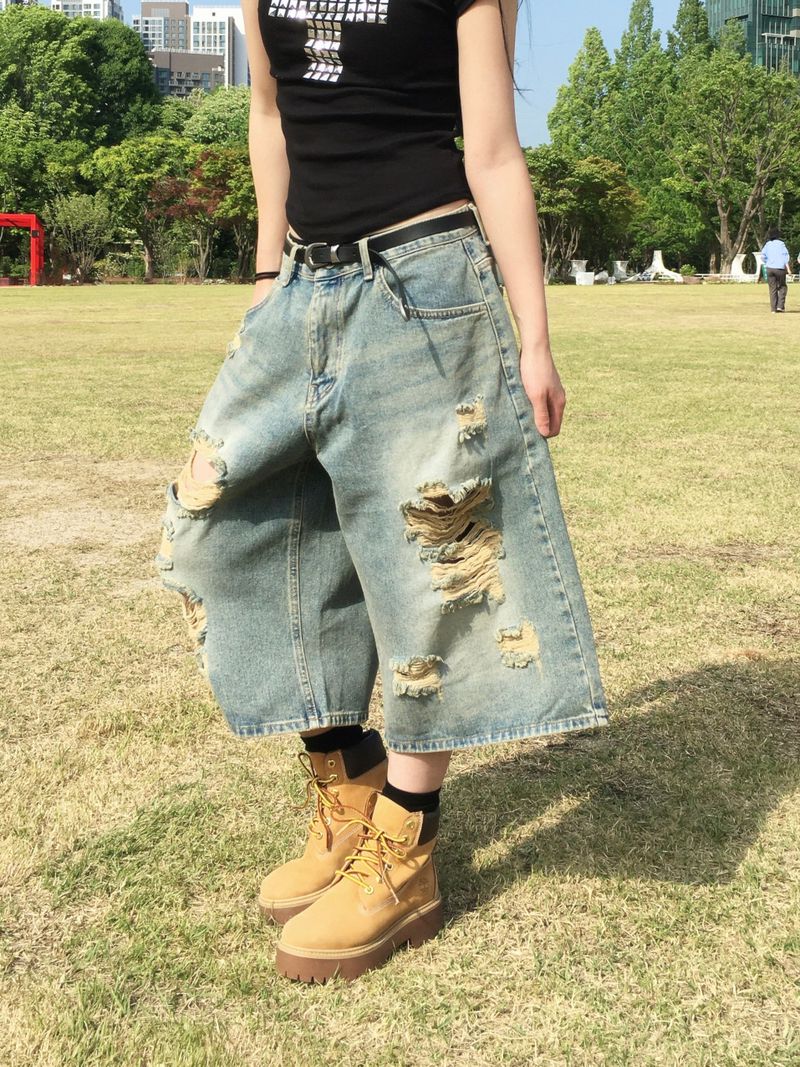 Melan Distressed Bermuda Denim Pants (2c)